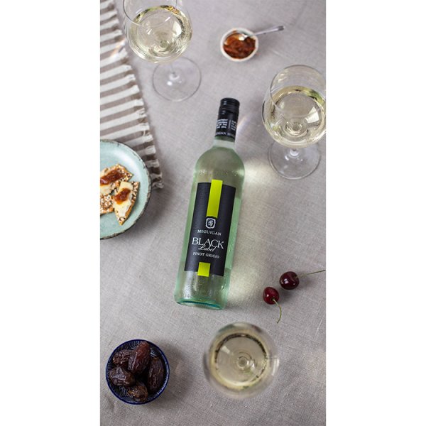 McGuigan Black Label Pinot Grigio Australian White Wine 75cl (Pack of 6)